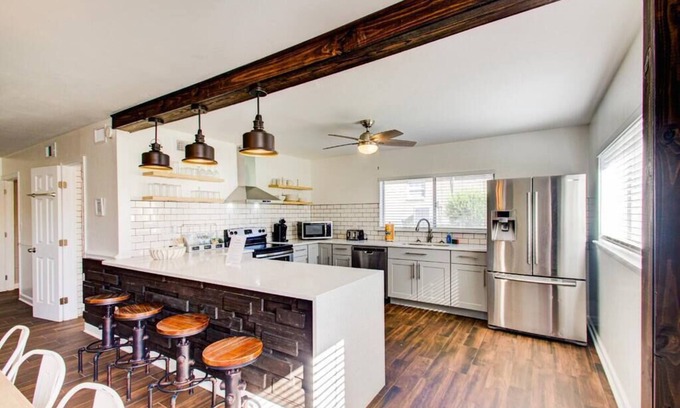 Brent House | Saint Amatus Minutes To Beach & Pensacola NAS