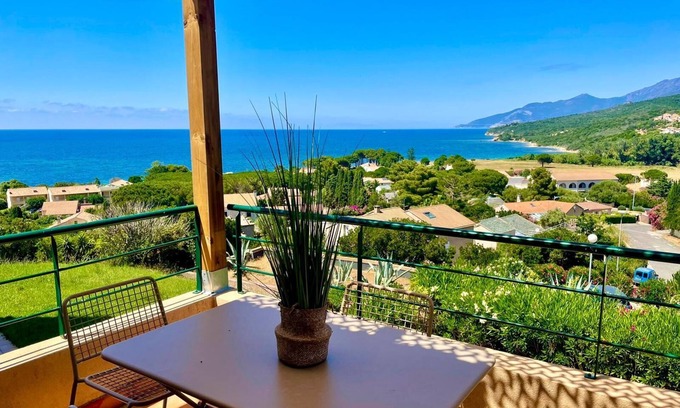 Saint-Florent Apartment | Saint - Florent : Apartment, air-conditioned, swimming pool, sea view, 50 m2,