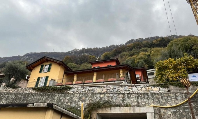 Sala Comacina Apartment | SALA COMACINA APARTMENT NO 1-SLEEPS 10 by Italian Apartments