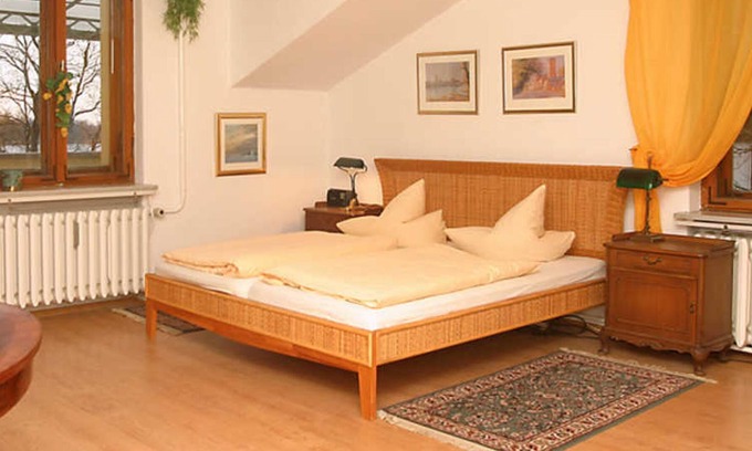 Berliner Vorstadt Apartment | Salon Room - Potsdam: Pension Am Tiefen See