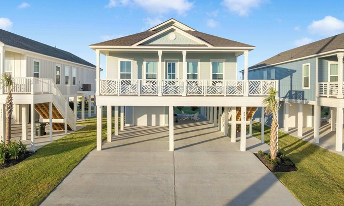 Galveston House | Salt & Stone Villa 3421