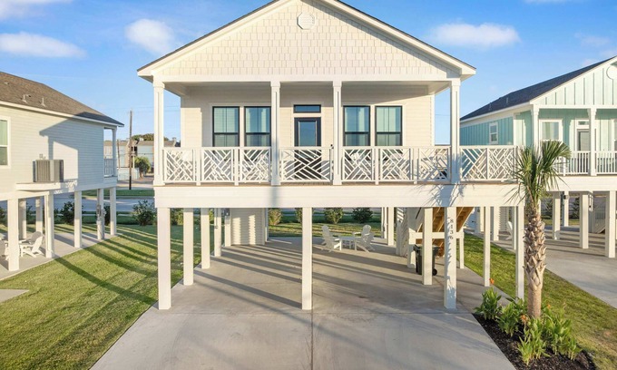 Galveston House | Salt & Stone Villa 8136