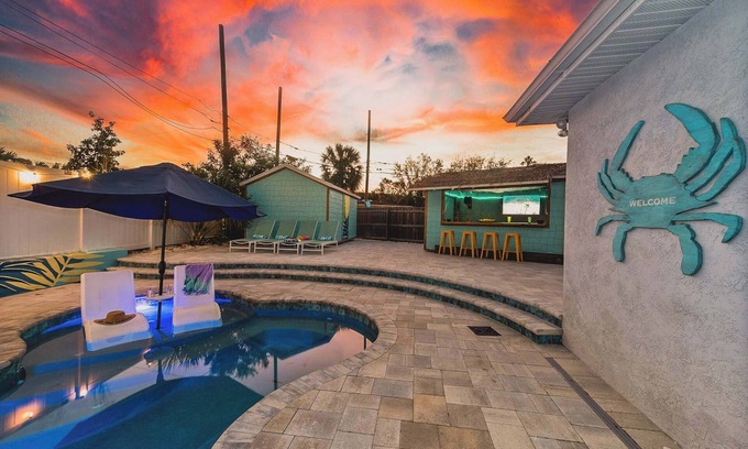 St. Petersburg - Clearwater House | Saltwater Pool + 5min to St Pete Beach