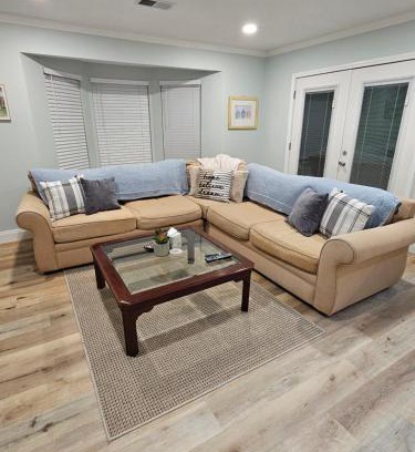 Blue Heron Lake House | Saltwater Solace - 4 bdrm 3 bath Pets welcome