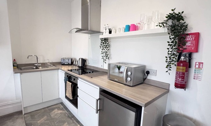Knott End-on-Sea Apartment | Salty Puffin - A Sea View Retreat