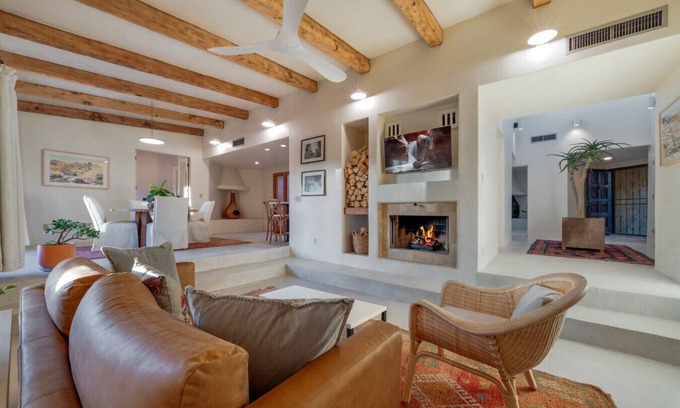 Sam Hughes House | Sam Hughes/2 BR 1.5 BA/Completely Remodeled