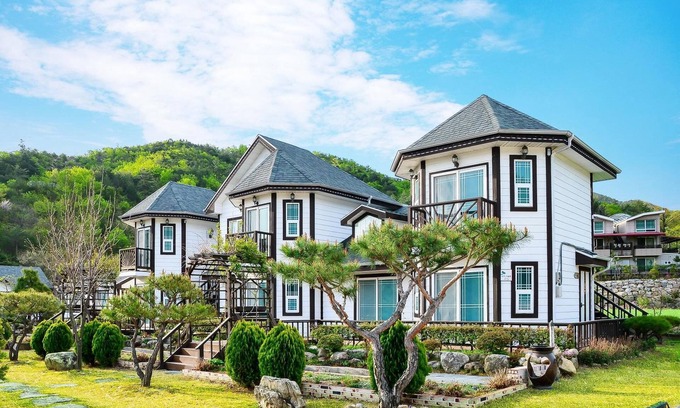 Samcheok House | Samcheok Duelkkot Pension