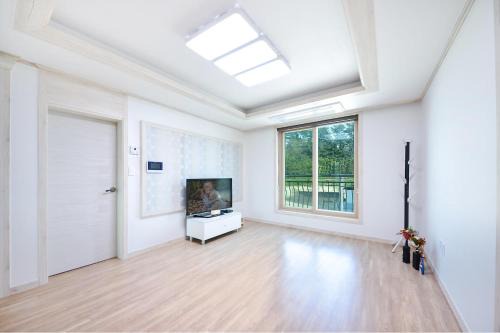 Samcheok House | Samcheok Jisu Pension