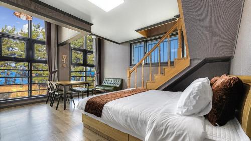 Samcheok House | Samcheok Lamer Pension