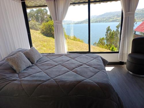 Tota House | SAN ALEJO- CABAÑAS Y CAMPING