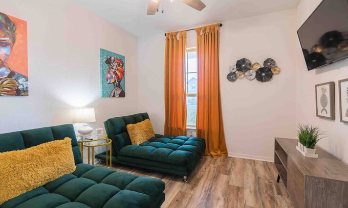 West San Antonio House | San Antonio Escape Near SeaWorld and Lackland