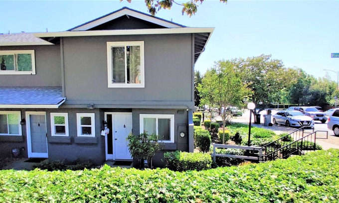 Morrill House | San Jose Entire Cosy3br/1.5bth townhouse for your Family/Business