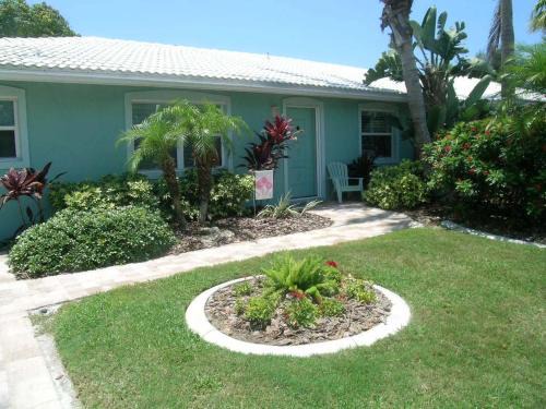 Holmes Beach Villa | Sand Dollar Beach Side Villa