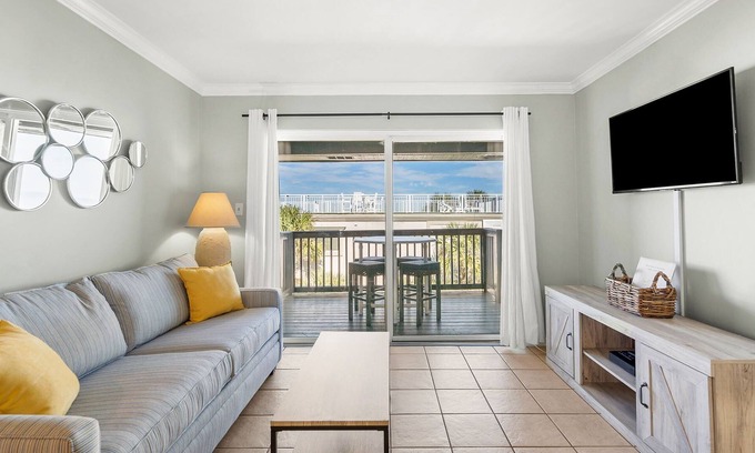 Fernandina Beach Condo | Sand Dollar Villas Unit 306 - Seaview Oasis