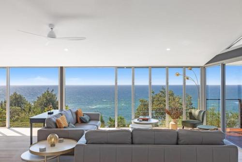 Forresters Beach House | Sandcastle by Coast Hosting