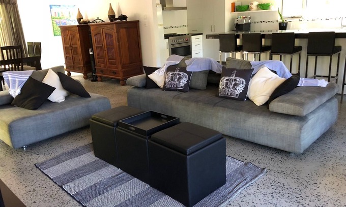 New Brighton House | "Sandcastles" is a stunning modern-style beachfront property in New Brighton.