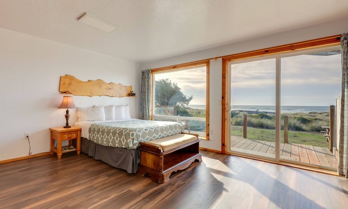 Waldport Apartment | Sanderling Sea Cottages, Unit 14