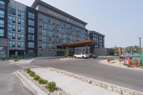Winnipeg Hotel | Sandman Signature Winnipeg Airport Hotel & Suites