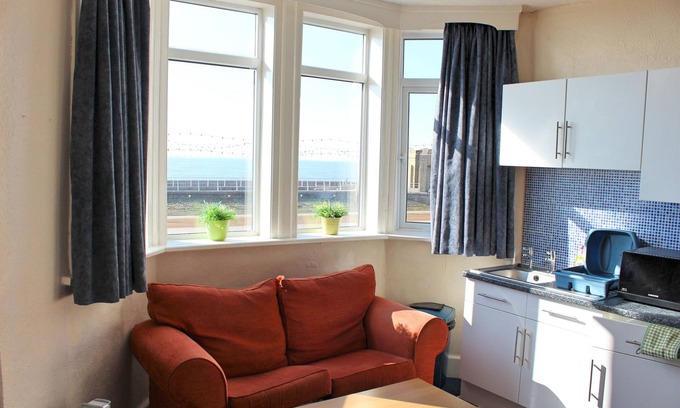 South Shore Apartment | Sandpiper Holiday Apartments