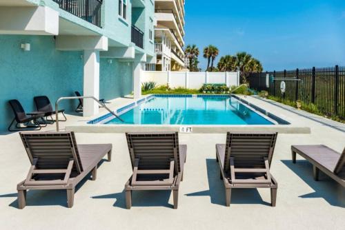 Jacksonville Beach House | Sandpiper Oceanfront 4B