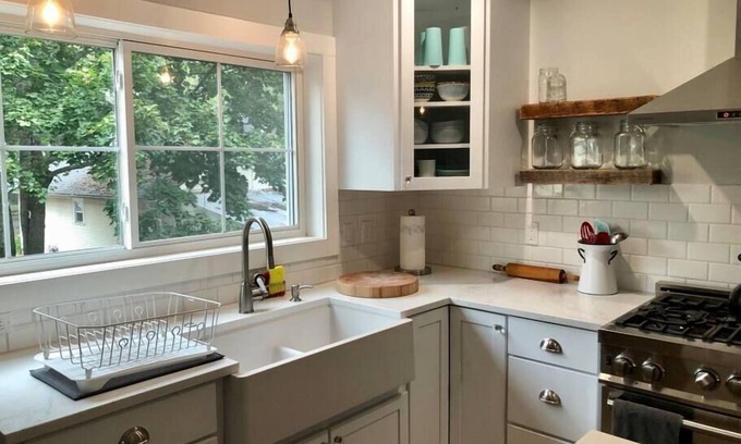 Sandpoint Apartment | *Sandpoint Cottage* Cozy, Charming, & Conveniently located