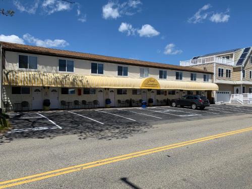 Old Orchard Beach Apartment | Sands Townhouses