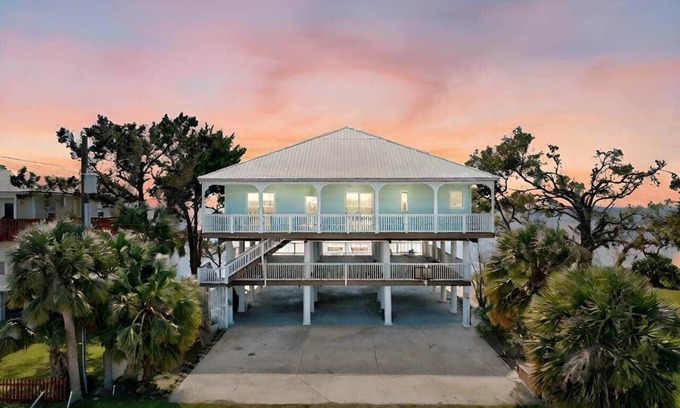 Salem House | Sandy Flounder on Dark Island