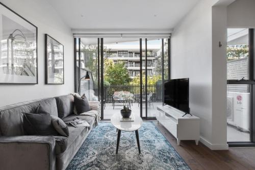 Sandringham Apartment | Sandy Hill Apartments by Ready Set Host