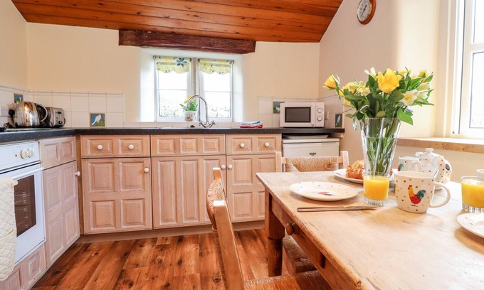 Burnsall Cottage | SANDYWOOD, pet friendly, character holiday cottage in Burnsall