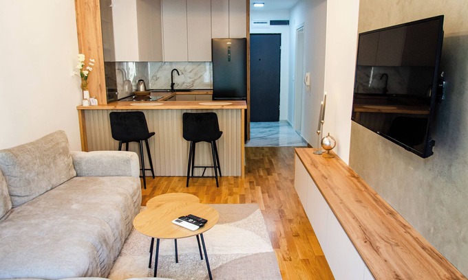 Skopje Region Apartment | Sani Lux Suite with private parking