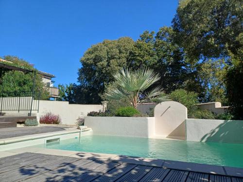 Saint-Mathieu-de-Treviers Apartment | Sanibonani