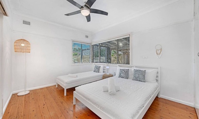 Sans Souci Apartment | Sans Souci | 4-Bedroom Home Near Beach