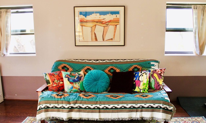 Canoncito House | Santa Fe Forest Getaway - Guesthouse - Pet & Kid Friendly