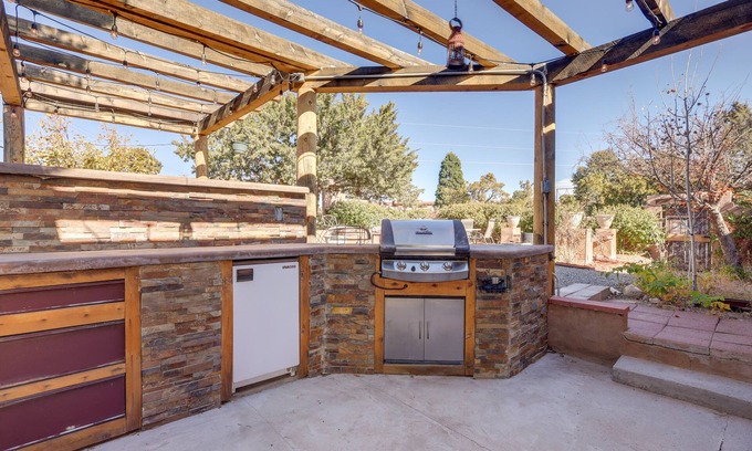 Santa Fe House | Santa Fe Sanctuary: Fireplace & Outdoor Kitchen!