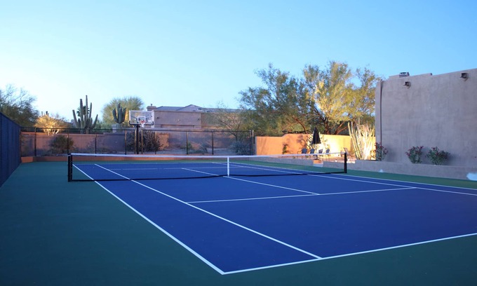 Happy Valley Ranch House | Santa Fe-Style Modern Home has Tennis/Pickleball/Basketball/Pool/Spa/BBQ