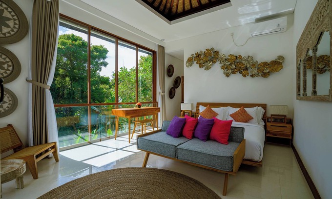 Kediri Villa | Santhosa Villa Nyanyi
