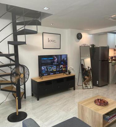 Imus Villa | Saphir Townhouse 5 to 6 pax rooftop terrace, Cavite