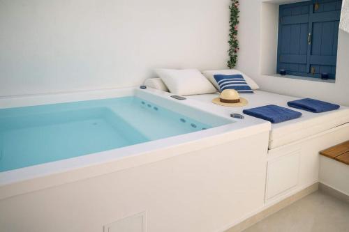 Anopolis House | Sapphire Gem House with Private Jacuzzi