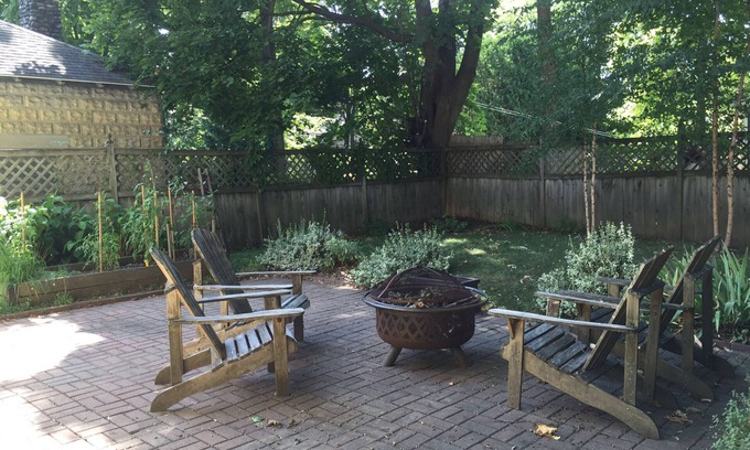 Saratoga Springs Apartment | Saratoga East Side Track Rental: Walk to Track & Broadway, Huge, Sunny 3bd/2ba