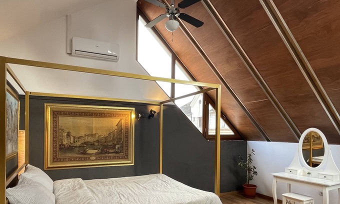 Old City Apartment | Savoya1 self checkin pedestrian old city center