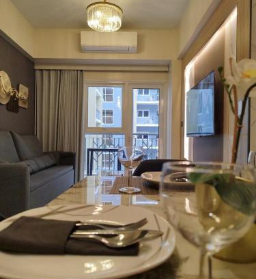 Tambo Apartment | Savvy Suites Combined 5BR near Okada