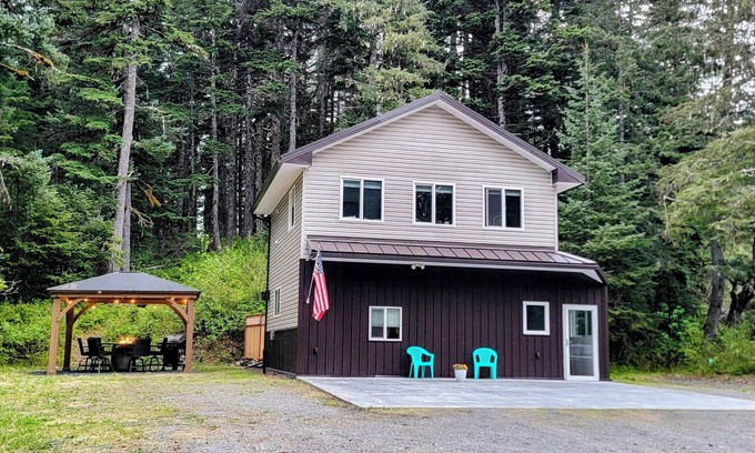 Seward House | Sawmill Creek Lodging ~ Cottage