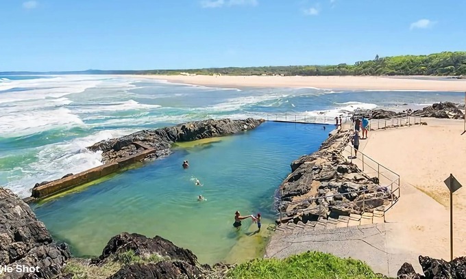 Toormina House | Sawtell Sanctuary - enjoy a private pool!