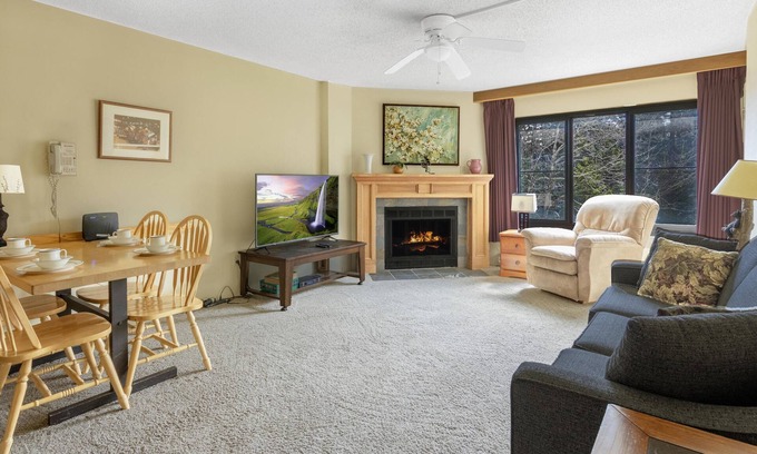Snowshoe Condo | SC 5114 - Alpine Winter Escape with Cozy Vibes