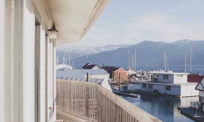 Bayview Hotel | Scenic Bay Motel room 4