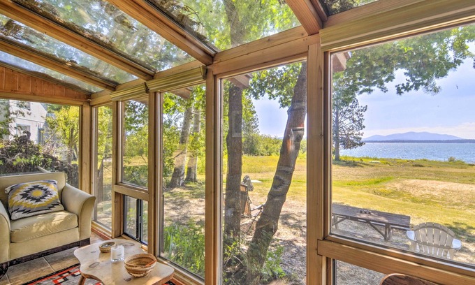 East Shore House | Scenic Lake Almanor Home w/Mountain Views!