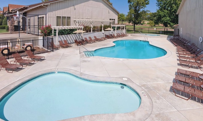 Afton Condo | Scenic Lakeside Escape Studio @ Grand Lake Resort