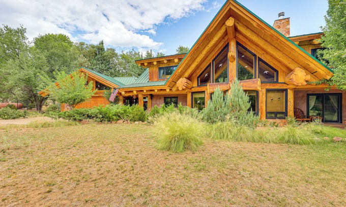 Payson Cabin | Scenic Payson Cabin w/Wraparound Patio