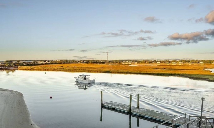 South Yarmouth Hotel | Scenic River View Room, Outdoor Pool w/Scenic View, Near Bass River Lighthouse