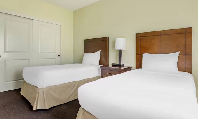 Poipu Hotel | Scenic Stay by Poipu Beach + Free Parking and Outdoor Pool + Kitchen